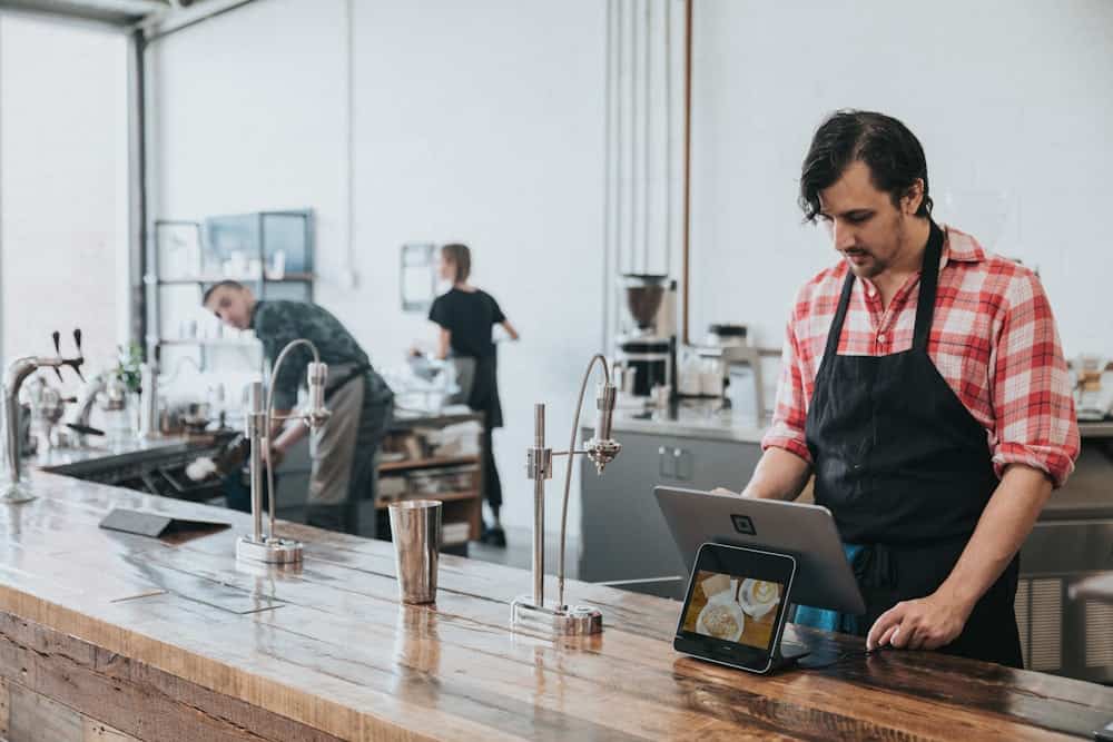 Fiche d'entreprise sur smartphone